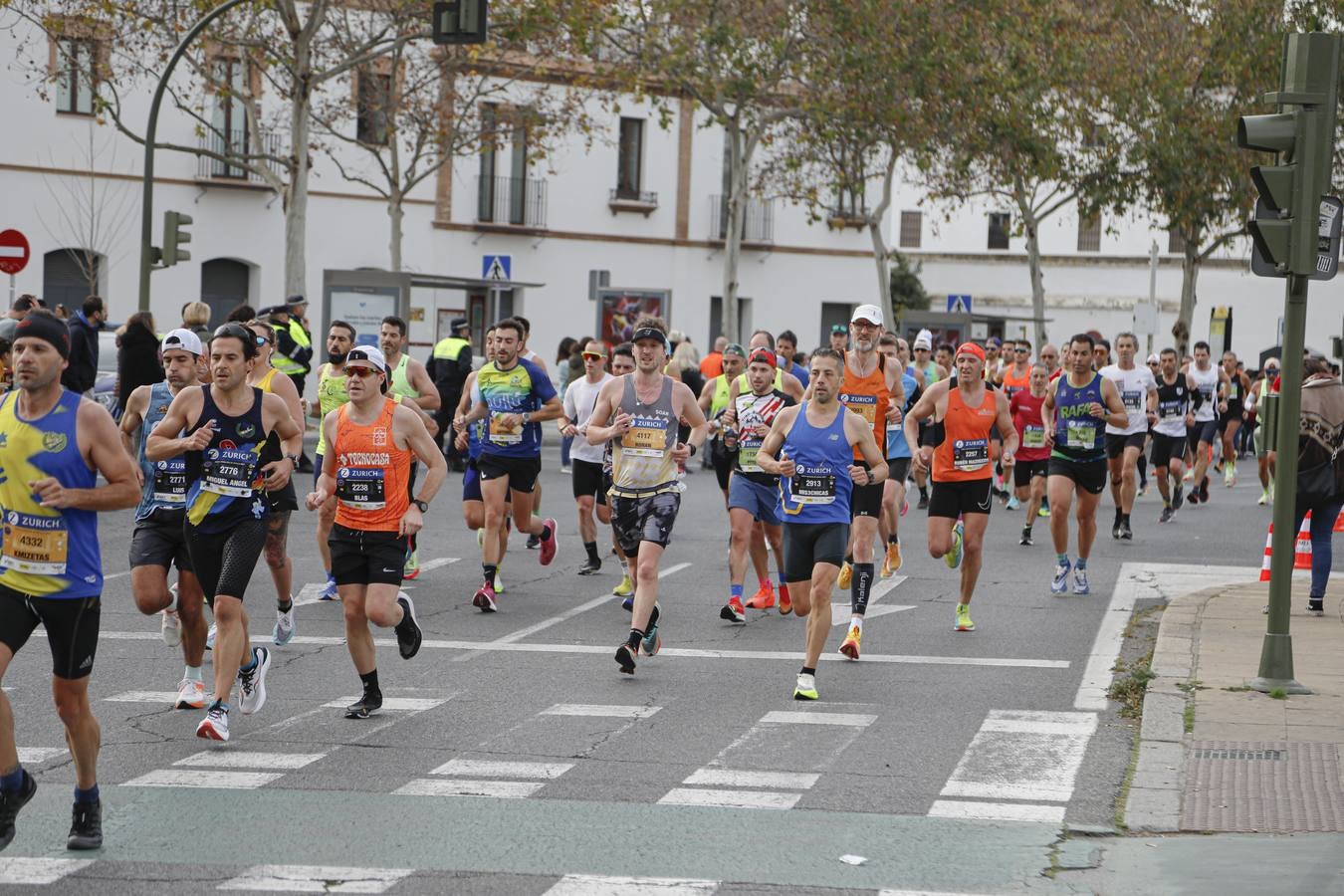 Participantes en el Maratón de Sevilla 2023