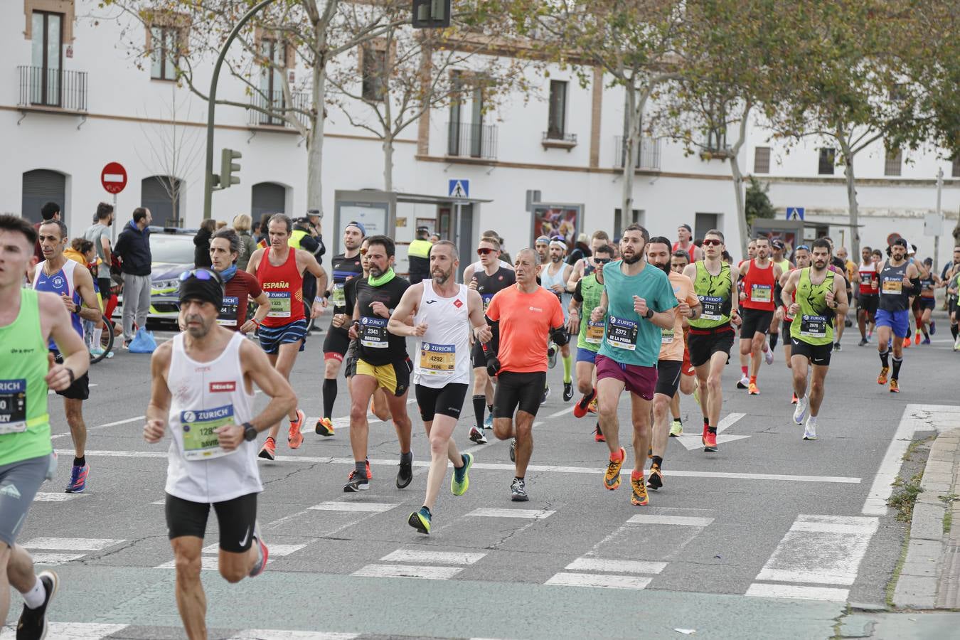 Participantes en el Maratón de Sevilla 2023