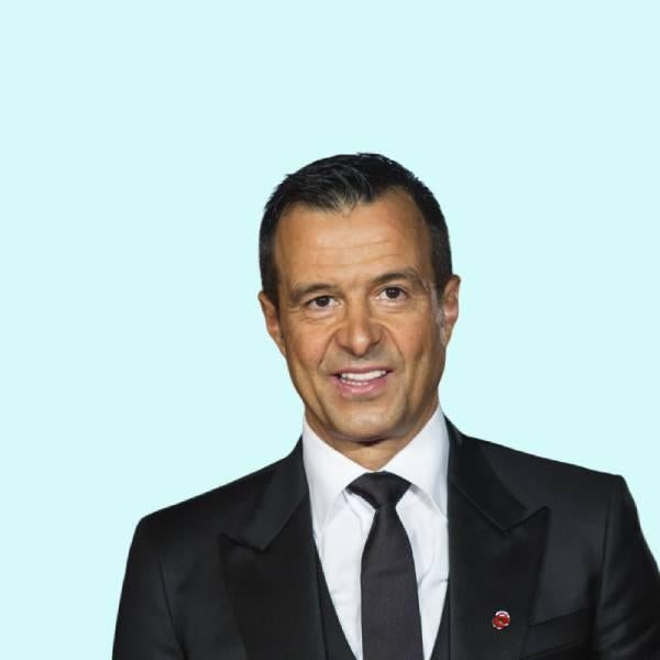 Jorge Mendes, el superagente del fútbol sigue llevando tres móviles