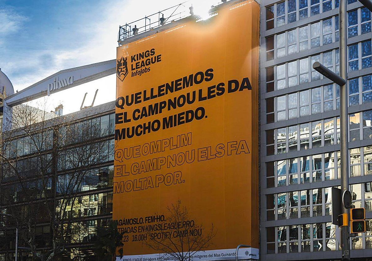 La pancarta ha aparecido en la avenida Diagonal de Barcelona