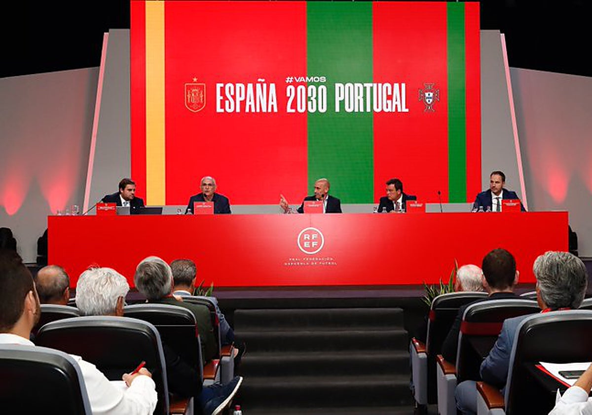 Imagen de una de las reuniones entre España y Portugal por el Mundial 2030
