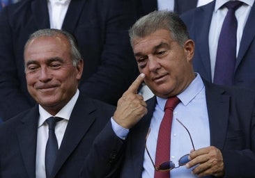 Encuestas, eventos y redes sociales: El Barcelona se abona al victimismo