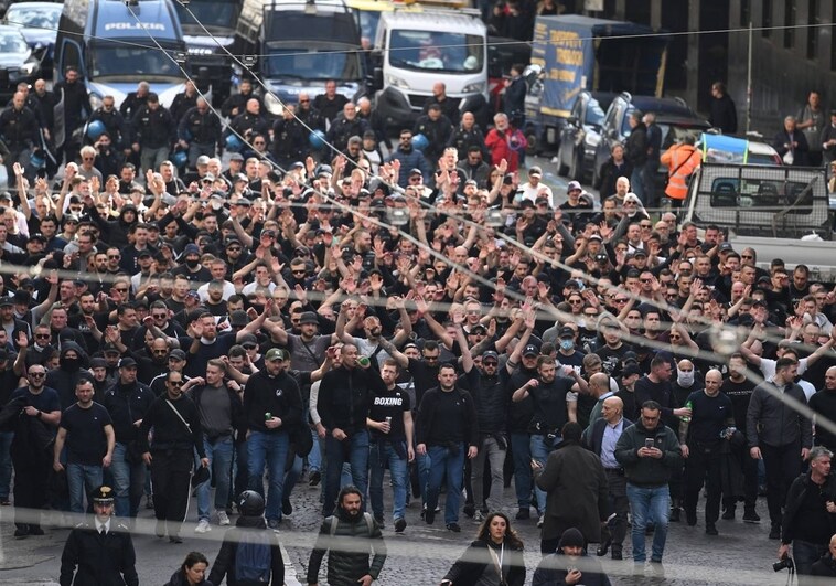Graves enfrentamientos entre los ultras del Nápoles y del Eintracht