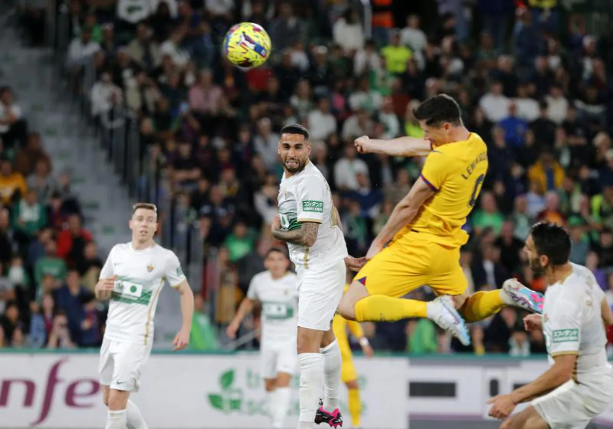 Elche 0 - Barcelona 4: El Barça piensa en la Copa y cierra la Liga