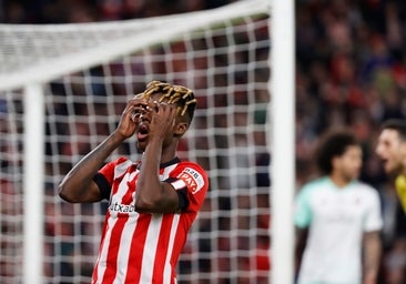 Nico Williams borra sus redes sociales ante el aluvión de insultos