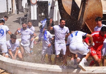 Olivenza FC, el hito de un Tercera extremeño que se celebra en España y Portugal