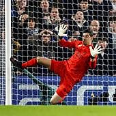 Courtois, el portero que convirtió lo extraordinario en cotidiano