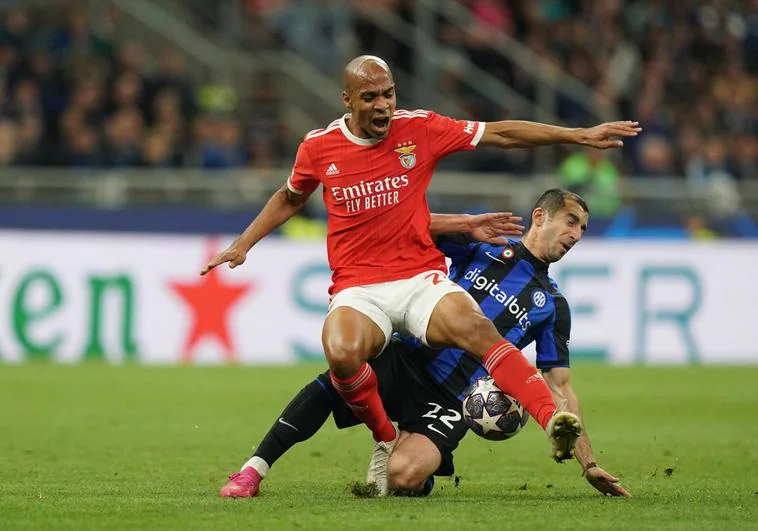 Inter elimina a Benfica y se cita con el Milan en 'semis' de Champions