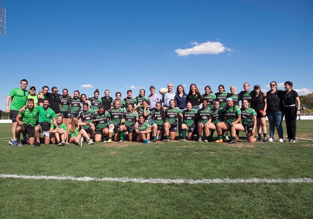 Foto de familia del Corteva Cocos tras superar las semifinales ante el Eibar