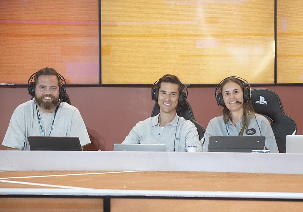 De izquierda a derecha, Iñaki Cano, Antonio Arenas y Anabel Medina