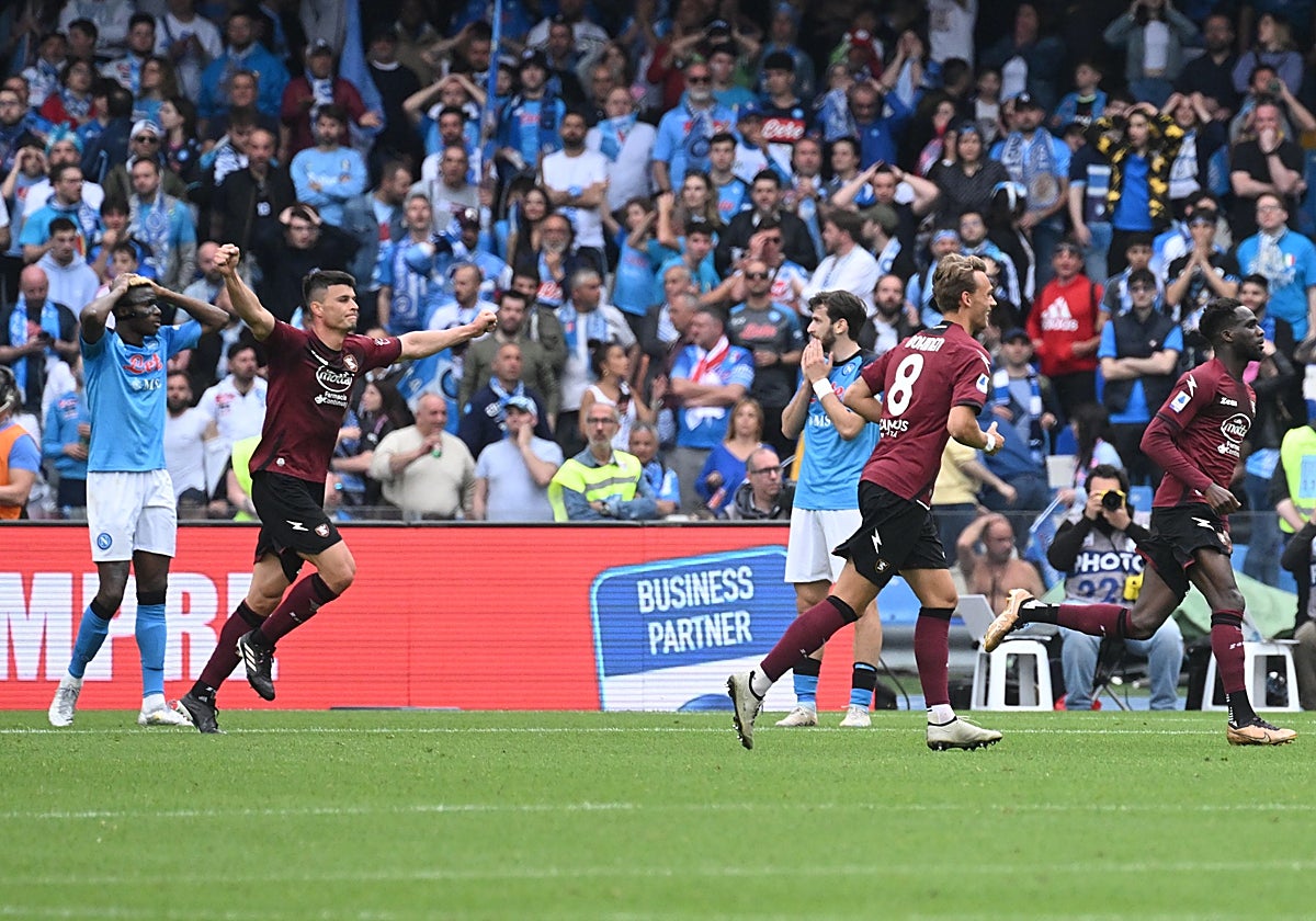 Dia agua la fiesta del Diego Armando Maradona