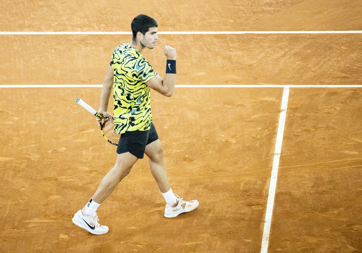 Carlos Alcaraz, durante su partido contra Dimitrov