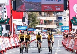 El Jumbo da el golpe en el estreno de la Vuelta femenina