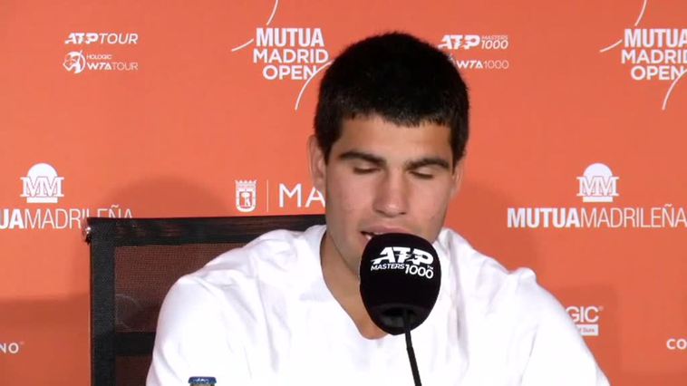 Alcaraz elimina a Zverev y pasa a cuartos del Mutua Madrid Open