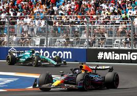 Verstappen hace de Miami su jardín, Alonso vuelve al podio y Sainz falla