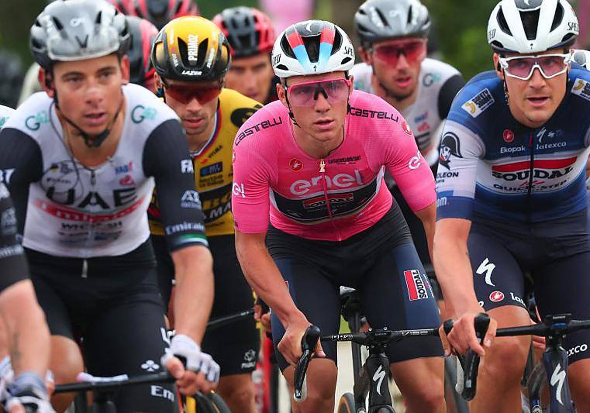 Remco Evenepoel, en el pelotón del Giro