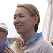 Ganna Vinall, la ucraniana que llegó a Ávila con los palos de golf huyendo de la batalla