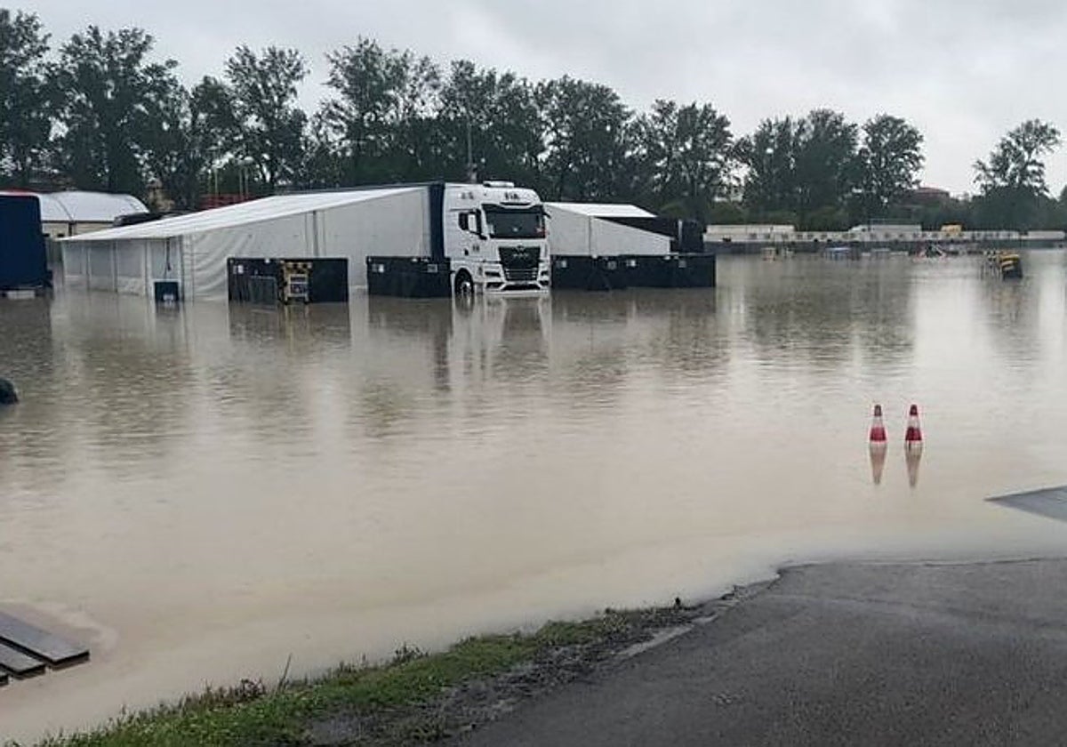 El circuito de Ímola se encuentra totalmente anegado por las fuertes lluvias
