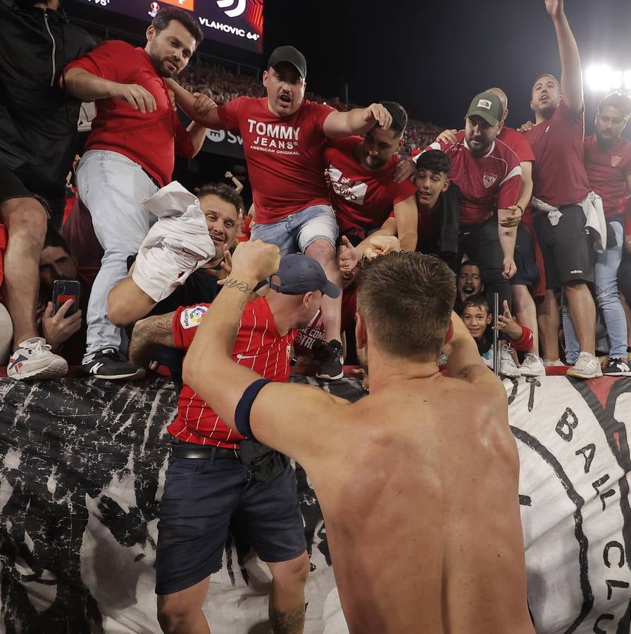 Celebración de los jugadores del Sevilla F.C., después de clasificarse para su 7ª final de la Europa League