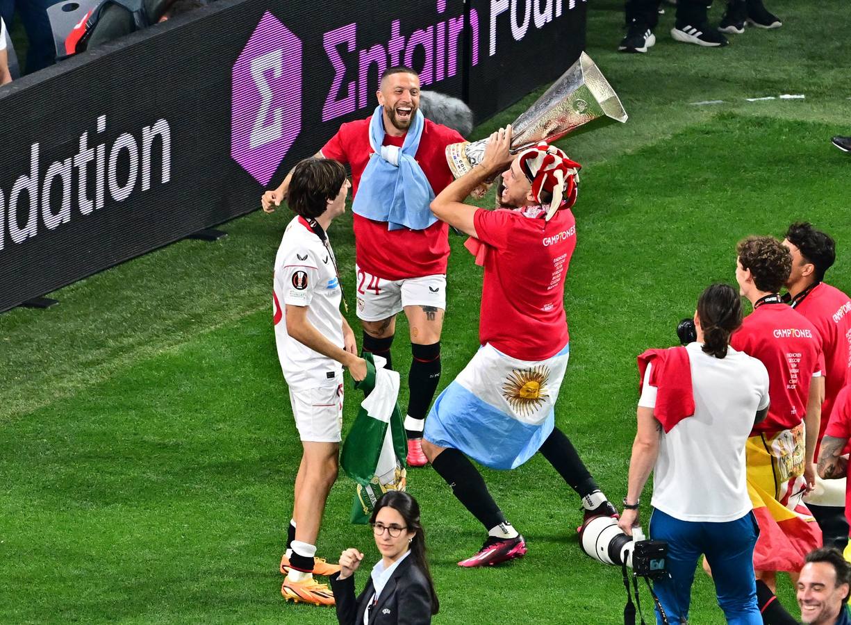 El Sevilla F.C. celebra su séptima Europa League en Budapest