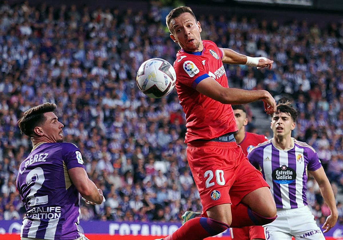 Maksimovic remata a la meta de Masip