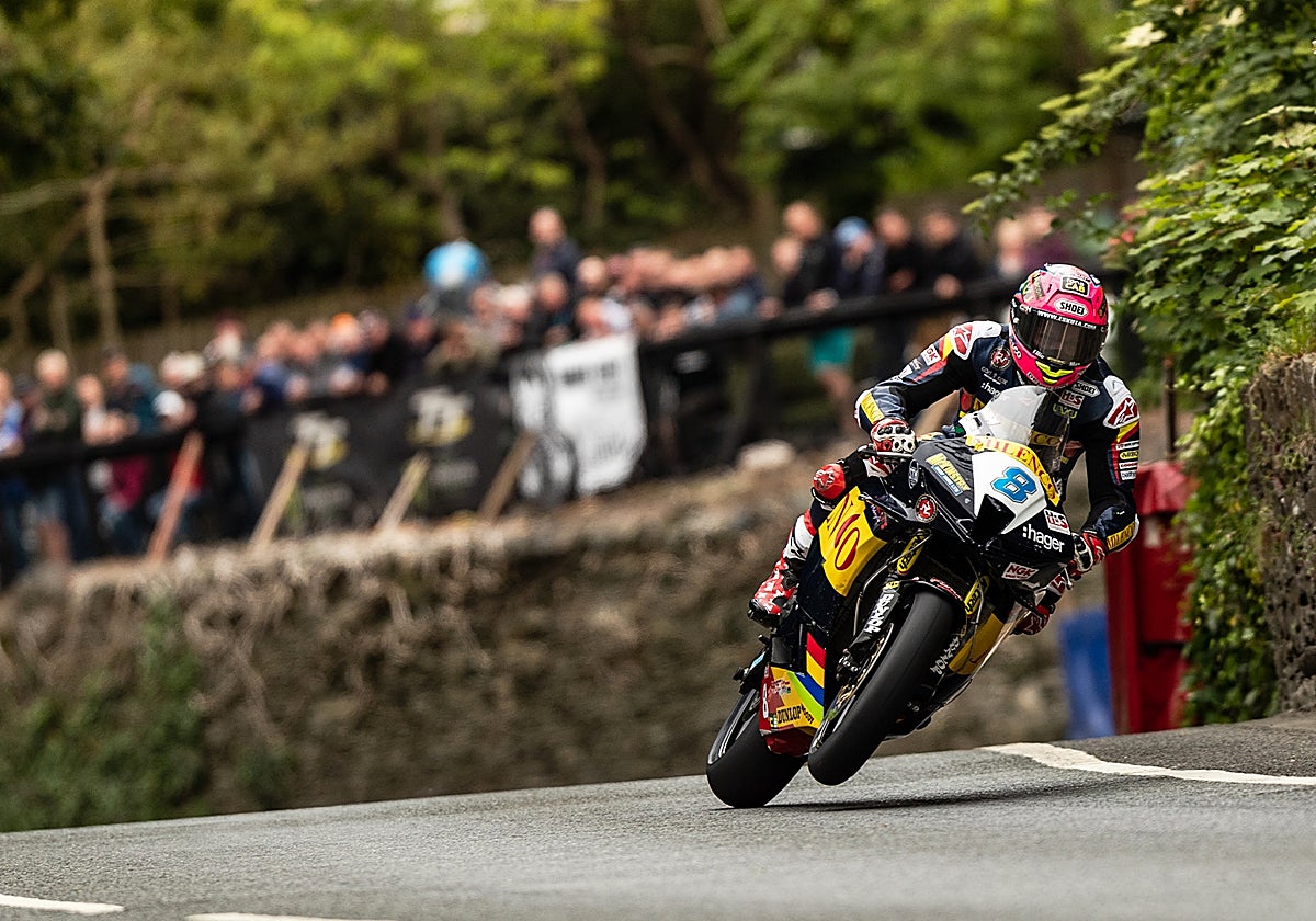 Un piloto del Tourist Trophy, durante la edición de 2023