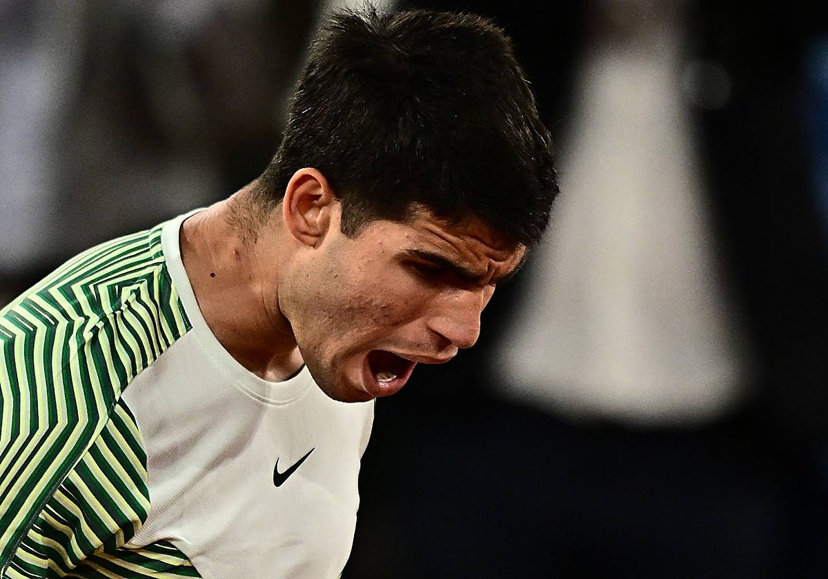 Carlos Alcaraz, durante su partido ante Tsitsipas