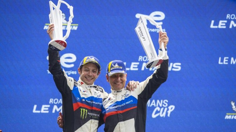 Valentino Rossi triunfa fuera de las motos: gana 'Road to Le Mans'