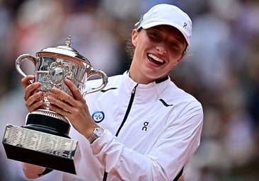 Swiatek completa el triplete en Roland Garros