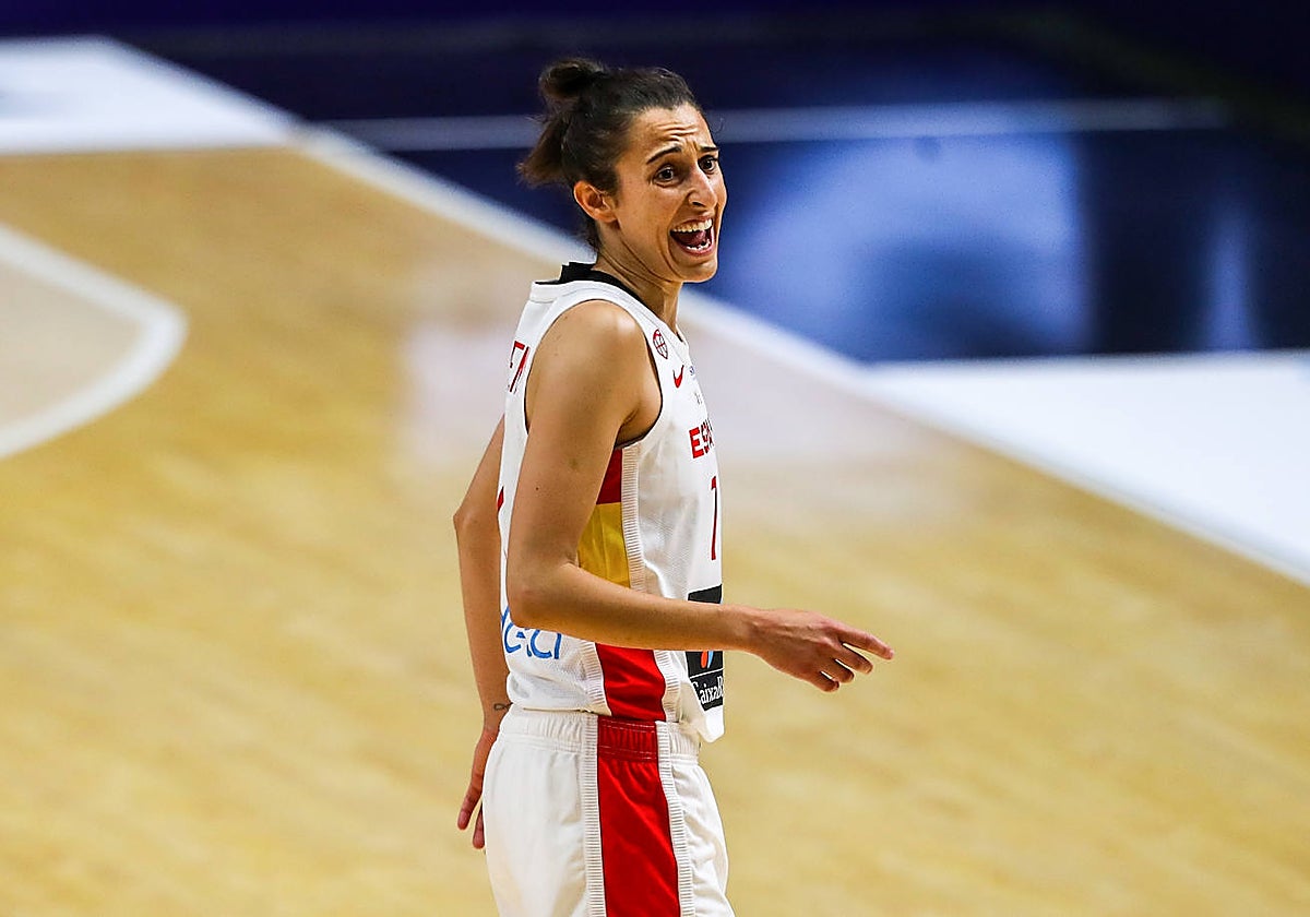 Torrens, en un partido con la selección española