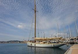 Una veintena de embarcaciones clásicas se dan cita en el Encuentro Clásicos del Club Náutico Jávea