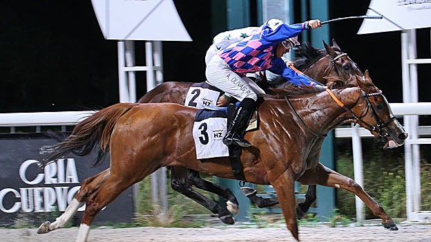 Desimone ganó la segunda carrera, el Premio Tuvalu