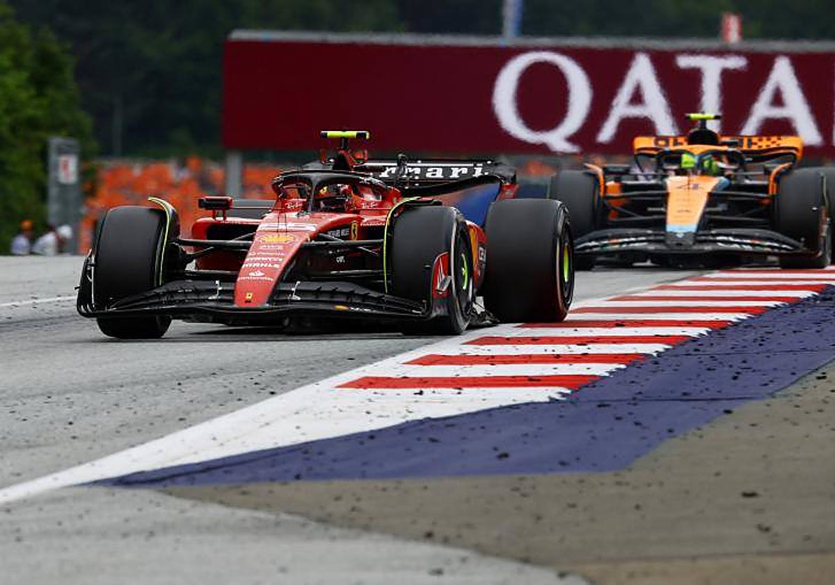 Carlos Sainz, ante Lando Norris en Austria