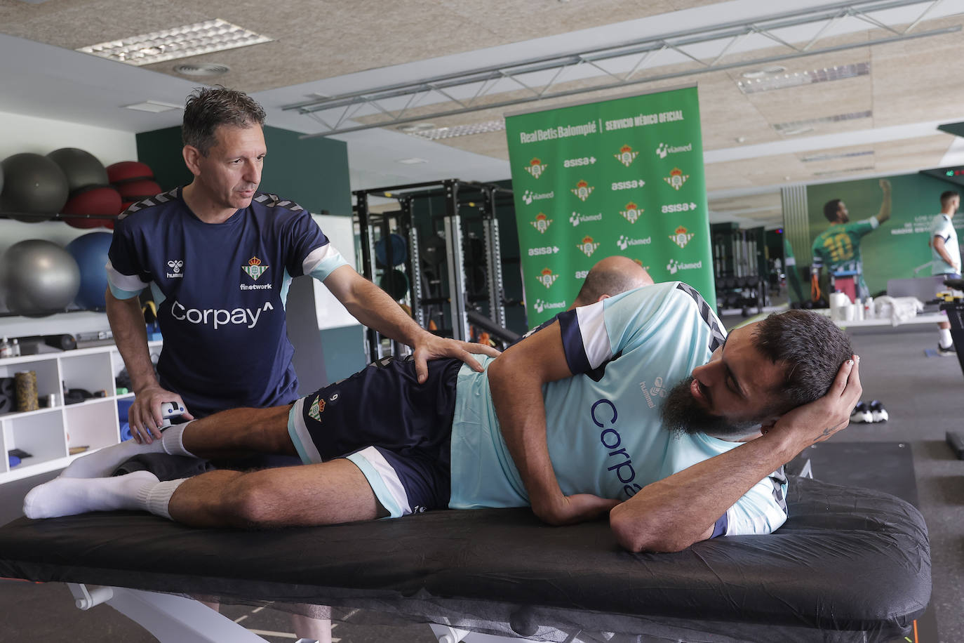 Los reconocimientos médicos marcan la vuelta del Real Betis al terreno de juego