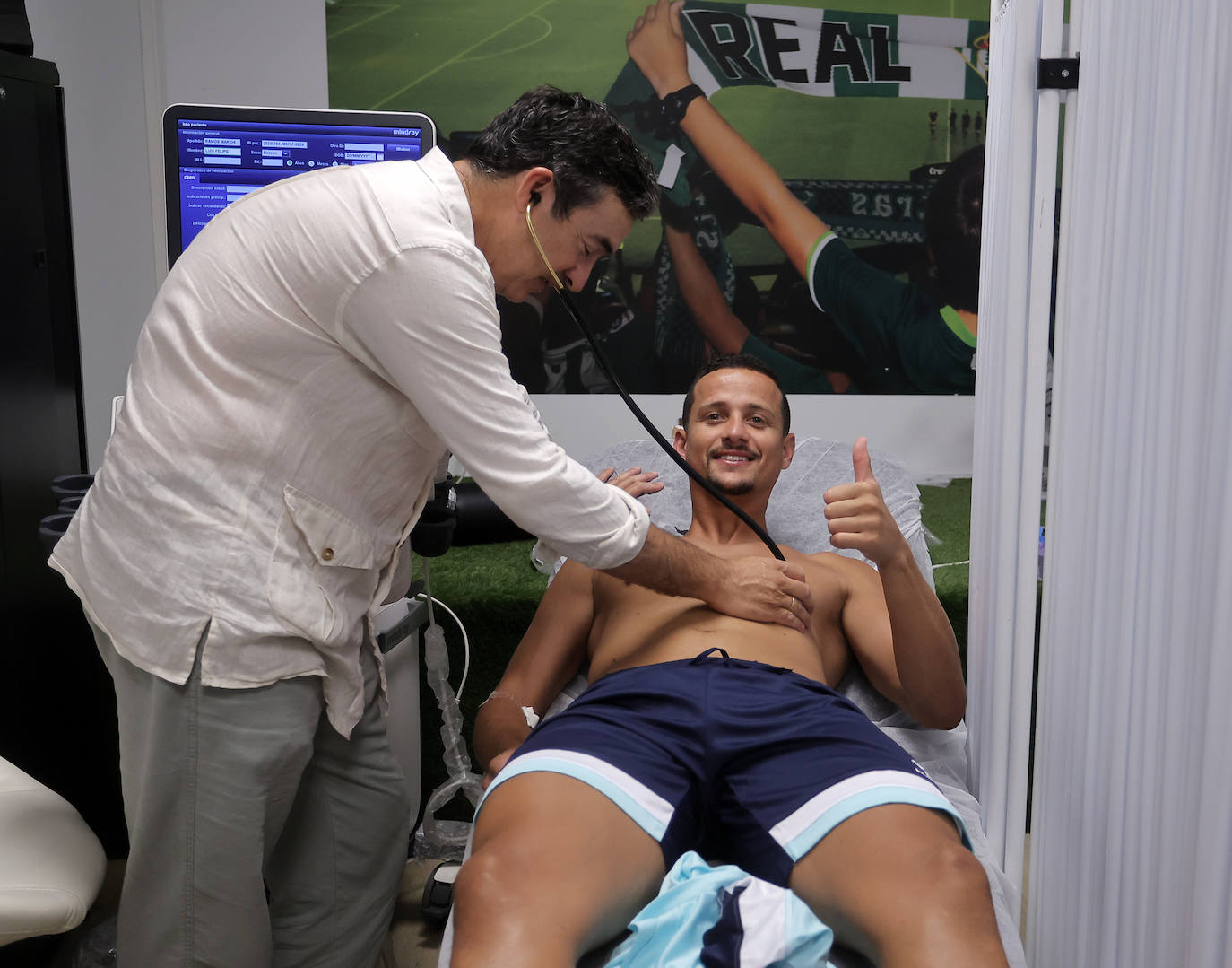 Los reconocimientos médicos marcan la vuelta del Real Betis al terreno de juego