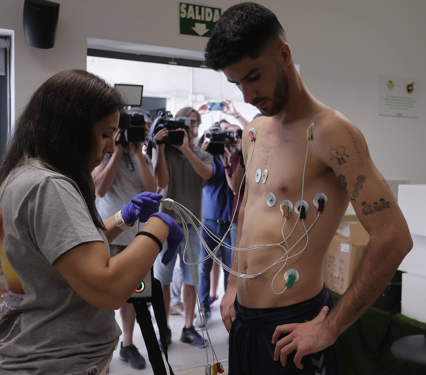 Los reconocimientos médicos marcan la vuelta del Real Betis al terreno de juego