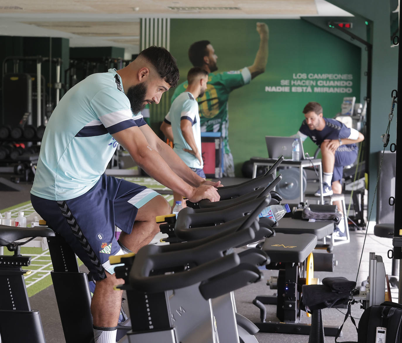 Los reconocimientos médicos marcan la vuelta del Real Betis al terreno de juego