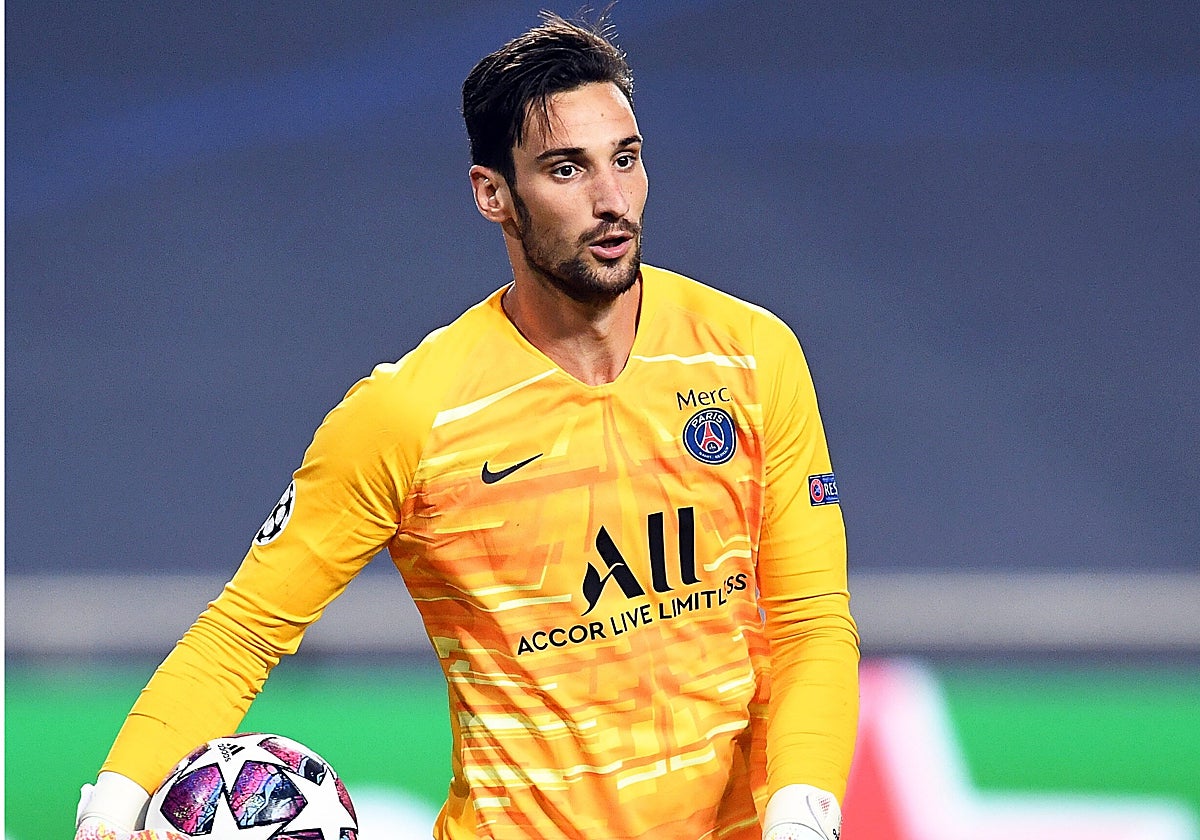 Sergio Rico, durante un partido con el PSG