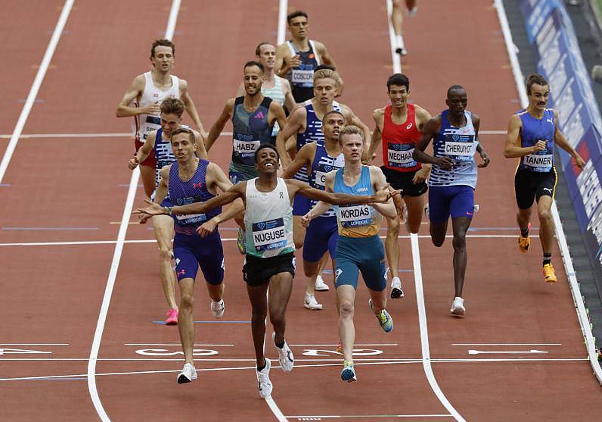 La llegada de la carrera de 1.500 en Londres