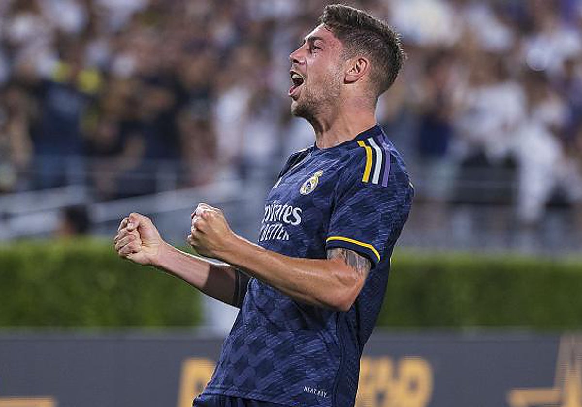 Valverde celebra uno de sus dos goles ante el Milan