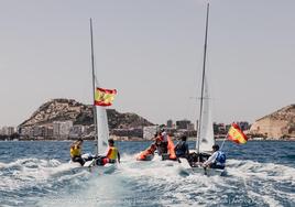 Alicante corona a los campeones del mundo de la clase 420