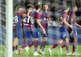 El Barça se lleva el Gamper pero no le da para llenar Montjuic