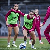 Athenea del Castillo: «No hay que frenar la euforia, tenemos un equipo con 23 recursos»