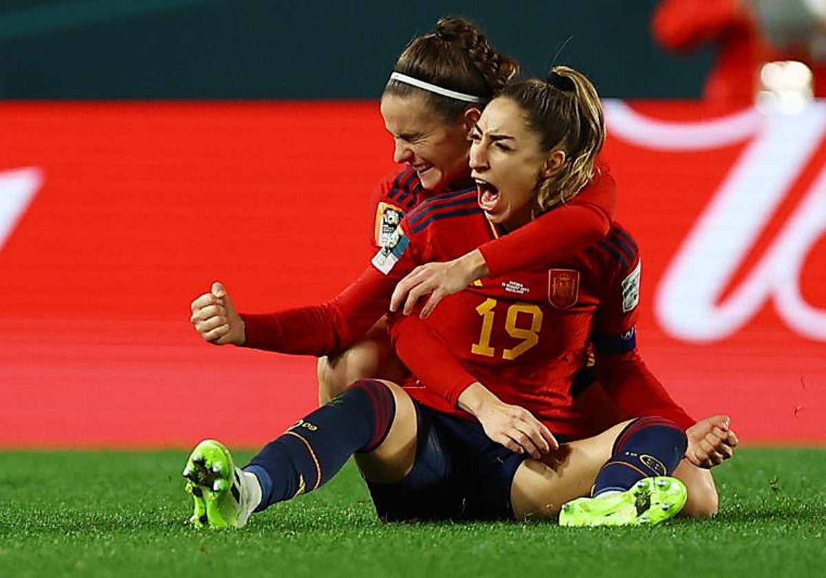 Olga Carmona celebra su gol, que ha clasificado a España a la final del Mundial // Vídeo: La selección llega a Australia, donde disputará la final