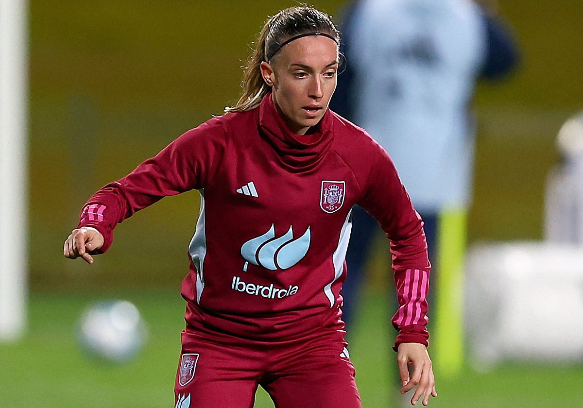 Eva Navarro, entrenándose con la selección española