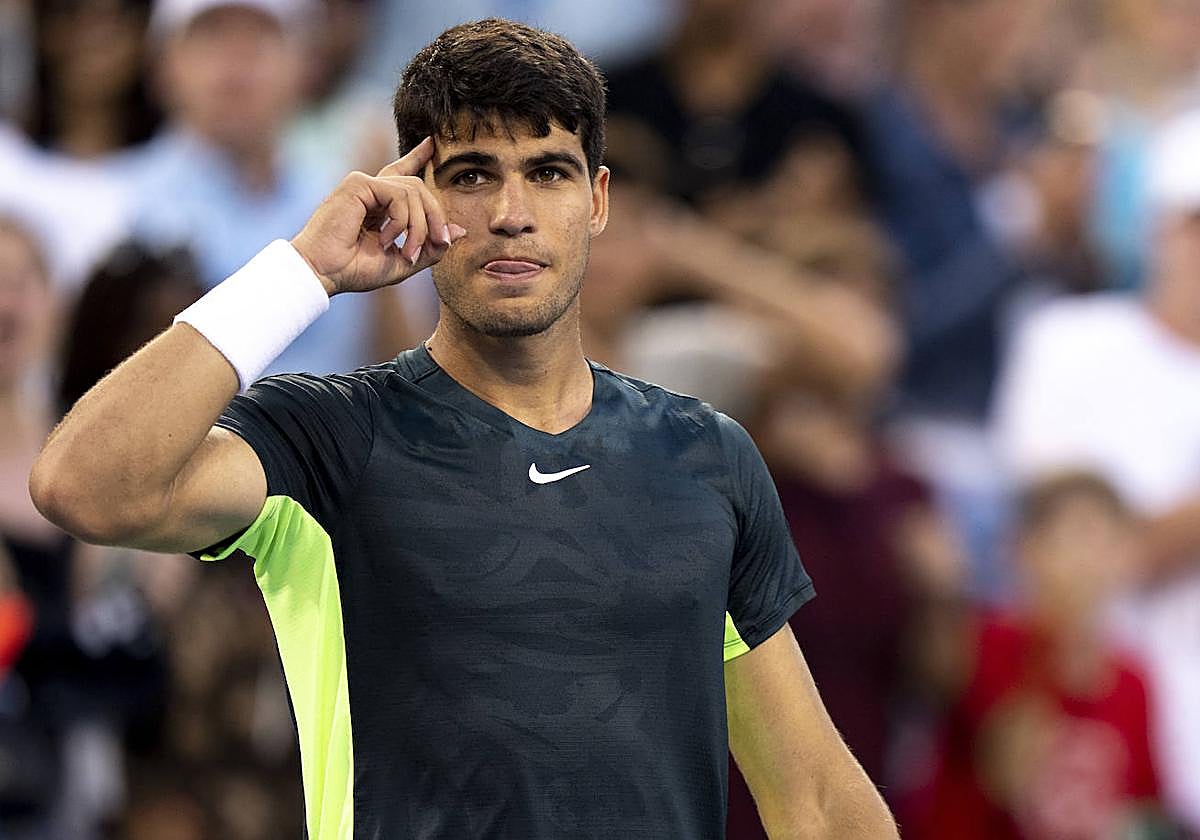 Carlos Alcaraz durante el partido