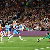 Así fue el histórico gol de Olga Carmona que hizo a España campeona del mundo