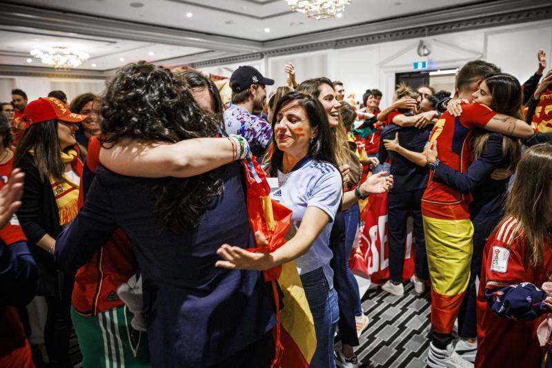Ivana Andrés, una de las veteranas del equipo, también ha recibido el cariño de sus familiares