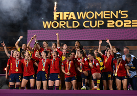 ¿Cuánto gana una jugadora de fútbol femenino en España? Estas son las diferencias con el convenio masculino