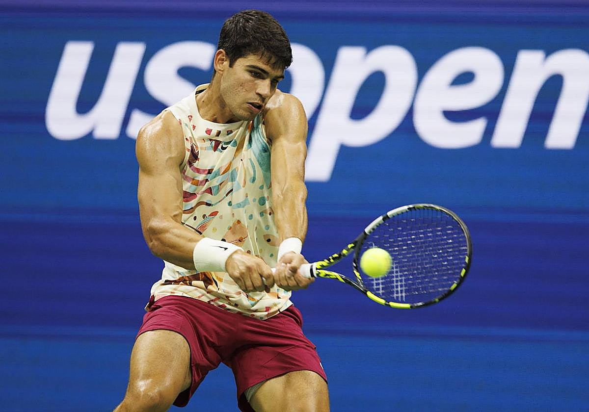 Alcaraz durante su encuentro con Koepfer